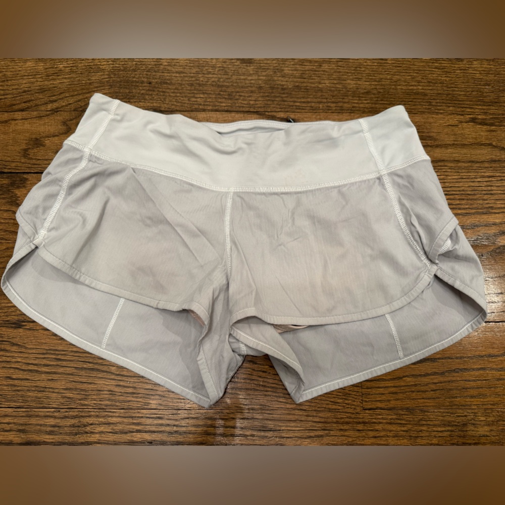 Lululemon Light Gray Speed Up Shorts Size 6 | Lined Zip Pocket